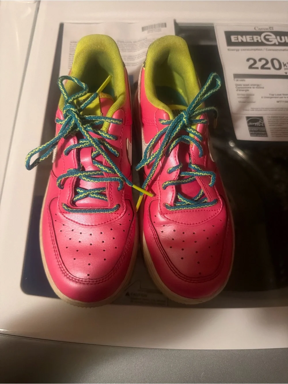 Nike Kids Low-Top Sneakers in Hot Pink, Blue, and Pastel Cream Mix